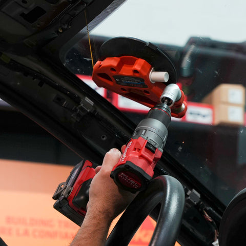 Auto Glass Windshield Removal using the WRD Spider 3 at Area22 Training Centre